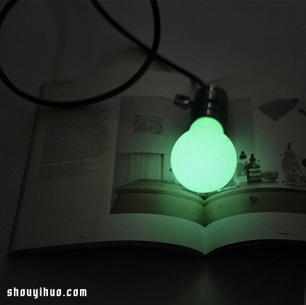 DIY不插电也能发光的夜光灯泡手工制作教程