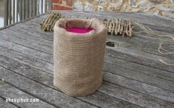 利用枯枝DIY制作田园风花瓶的方法图解