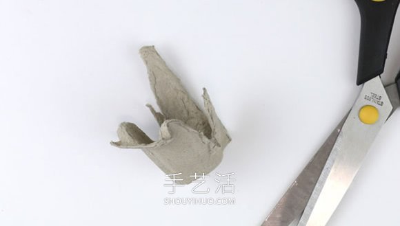 简单的鸡蛋托金鱼手工制作图片