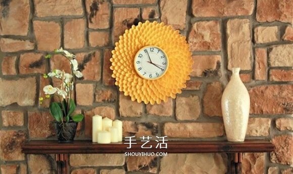 一次性勺子手工制作漂亮的野菊花挂钟图解