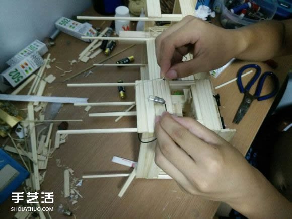 一次性筷子手工制作逼真别墅模型 步骤超全！