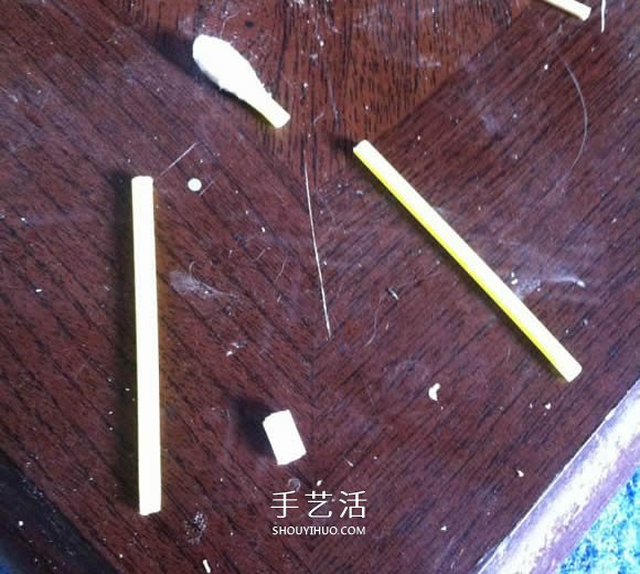 烤串竹签废物利用 手工制作迷你浮桥船的方法