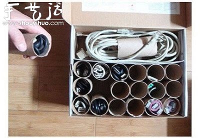 卫生纸卷筒DIY电线收纳盒