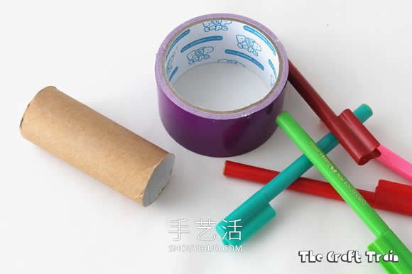 幼儿手工制作卷纸筒涂鸦器的做法教程