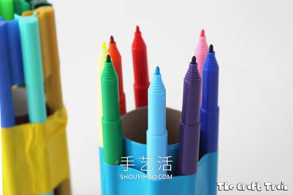 幼儿手工制作卷纸筒涂鸦器的做法教程