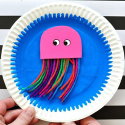 有趣的纸盘手工小制作 做一个会游动的水母！