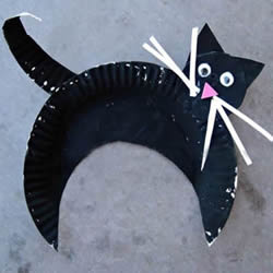 纸盘环保小制作 幼儿园手工做小黑猫的教程