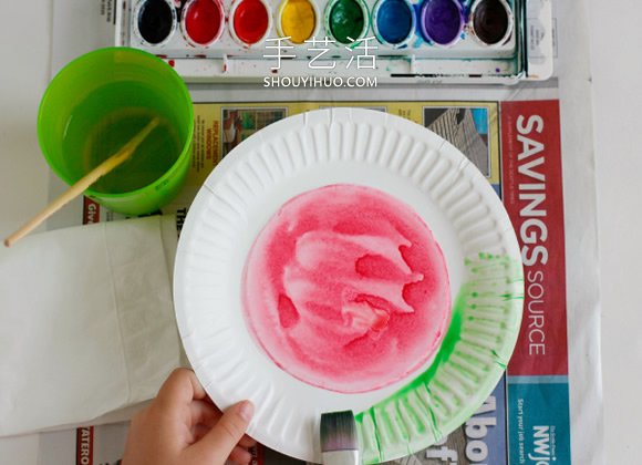 幼儿手工制作西瓜纸盘飞盘的做法教程