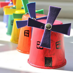 幼儿园手工风车的做法 纸杯制作简易风车教程