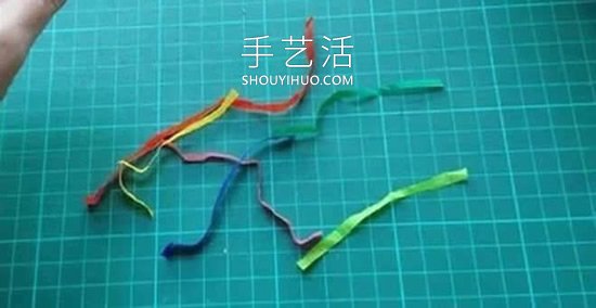 国庆节手工：好玩又好看纸杯烟花的制作方法