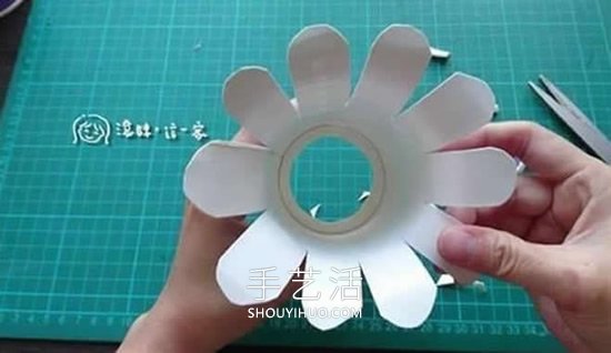 国庆节手工：好玩又好看纸杯烟花的制作方法