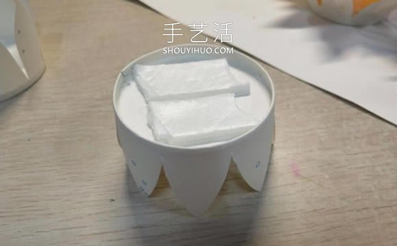 一次性纸杯手工制作梵高向日葵图片教程