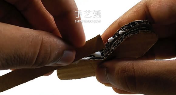 硬纸板手工制作指尖陀螺的视频教程