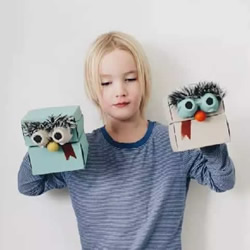 废纸盒做手偶的方法 简单做出可爱小怪物手偶