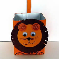 饮料盒废物利用 手工制作可爱的狮子收纳盒