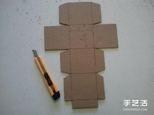 硬纸板手工制作儿童存钱罐的方法步骤图解