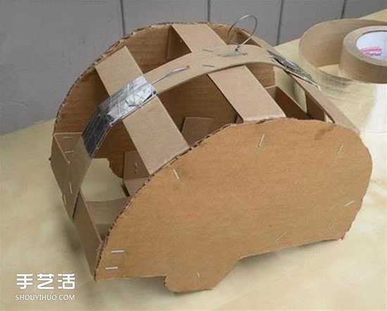 幼儿露营车手工制作 简单瓦楞纸露营车的做法