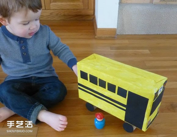鞋盒做校车的方法教程 幼儿校车手工制作图解
