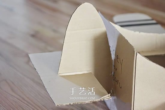 废纸箱做飞机的方法 可以坐的纸箱飞机制作