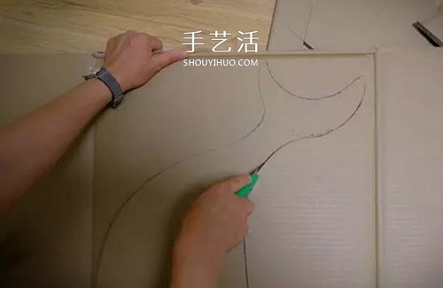 儿童玩具木马的制作方法 瓦楞纸板做木马图解