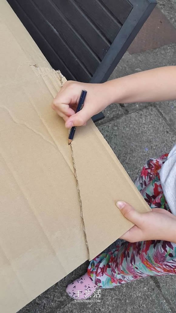 纸箱房子的制作教程 让孩子开一家披萨店