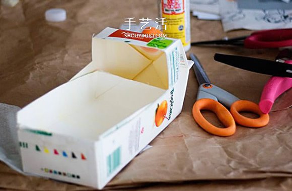 果汁盒废物利用 手工制作玩具小车的做法