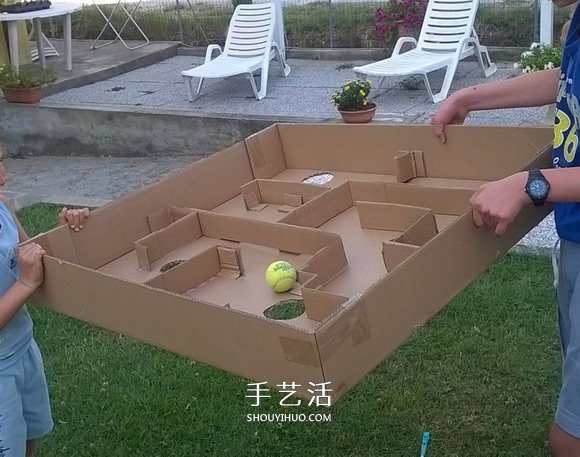 纸箱制作迷宫玩具的方法 能让两个人一起玩！