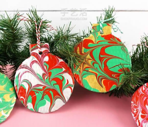 硬纸板废物利用制作圣诞球装饰的做法教程