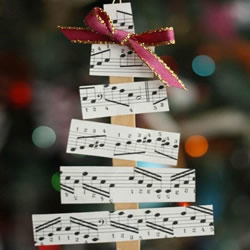 文艺范儿圣诞树的做法 圣诞树挂饰怎么做教程