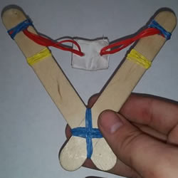 自制雪糕棍弹弓的制作方法图解