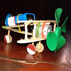 自制电动玩具飞机的方法教程