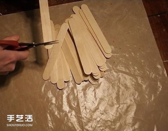 雪糕棍装饰画DIY图解 简单装饰画用冰棒棍做