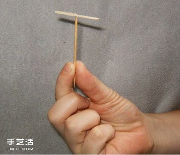 简易竹蜻蜓的制作方法 雪糕棍做竹蜻蜓的教程