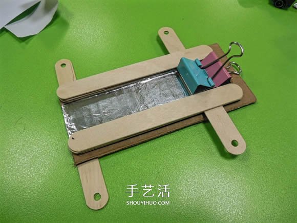 好玩的科技小制作：用雪糕棍制作汽车弹射器