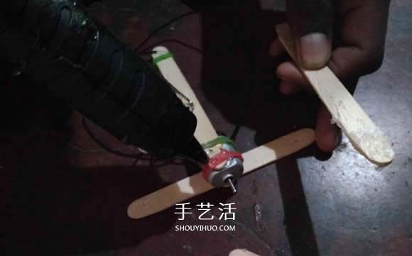 自制电动玩具飞机的方法教程