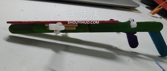 雪糕棍手工制作纸飞机橡皮筋弹射器的做法