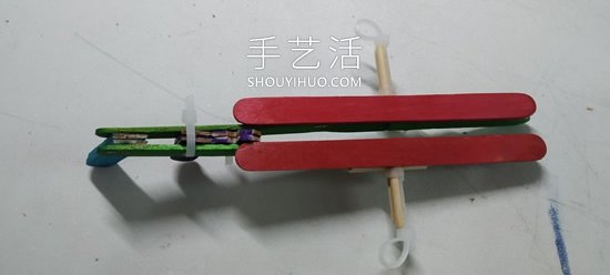 雪糕棍手工制作纸飞机橡皮筋弹射器的做法