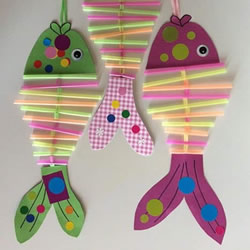 用吸管做小鱼的方法图解 幼儿手工制作小鱼挂饰