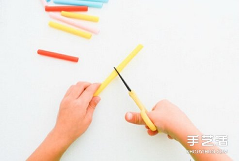 幼儿吸管手工制作 做出节日里漂亮的多彩装饰