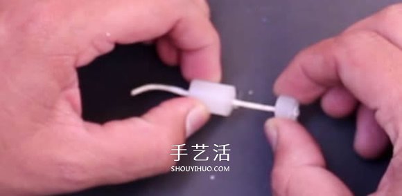 自制两轮橡皮筋动力车玩具的制作方法图解