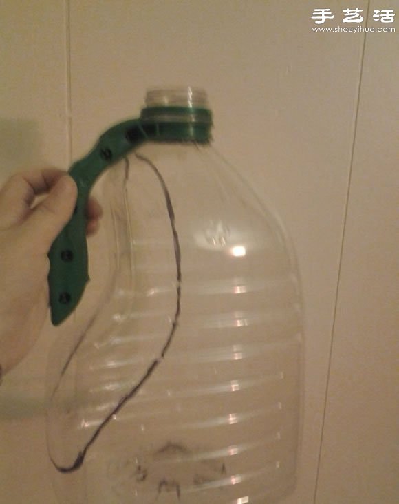 塑料油瓶手工DIY制作自行车把手防风罩