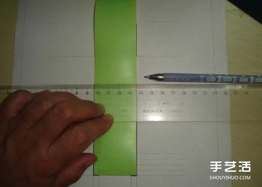 洗洁精瓶子废物利用DIY制作迷你椅子模型