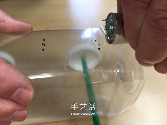 自制电动风力车玩具的制作方法教程