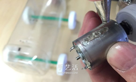 自制电动风力车玩具的制作方法教程