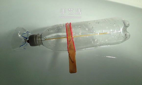 用塑料瓶做潜水艇玩具的方法