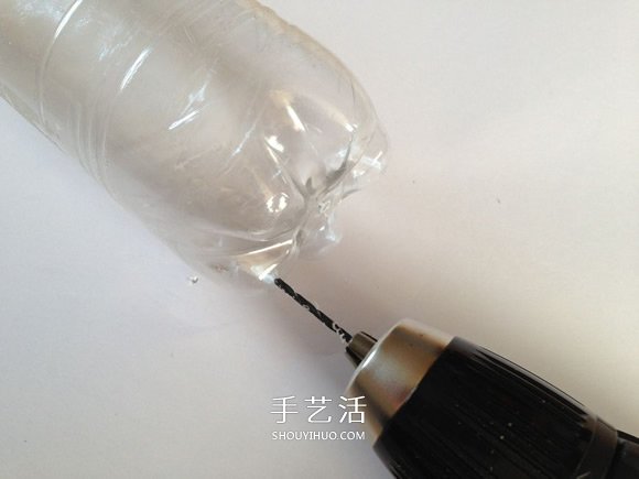 用塑料瓶做潜水艇玩具的方法