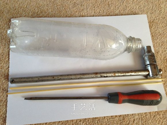 用塑料瓶做潜水艇玩具的方法