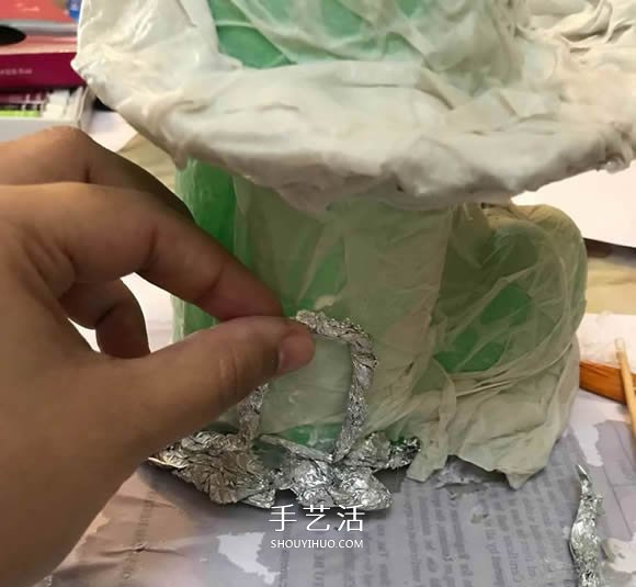 雪碧瓶手工制作万圣节女巫屋图解教程