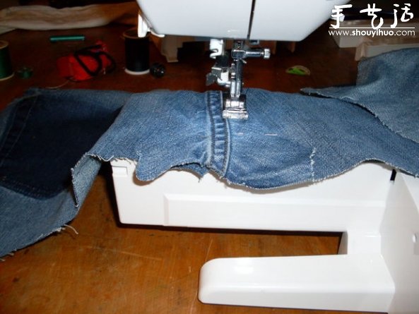 旧牛仔裤废物利用DIY围裙的教程