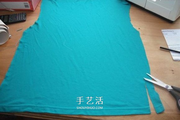 旧T恤改造厨房围裙图解 自制厨房围裙的制作方法